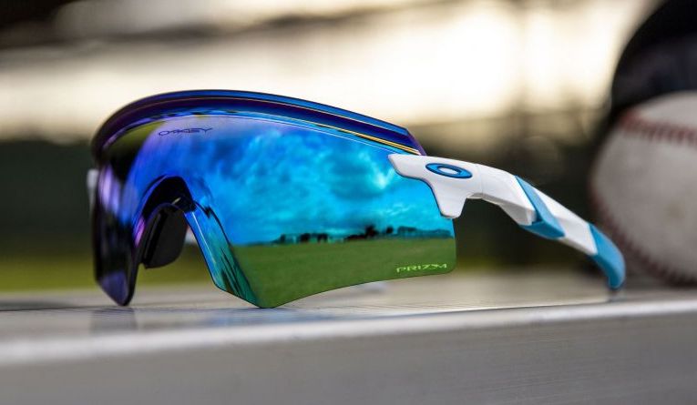 Oakley 3 Oakley 3