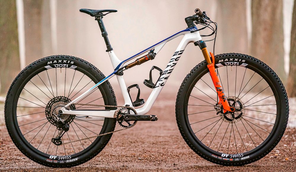 COMPARATIVA XC: Canyon Lux CF SLX 9 Team