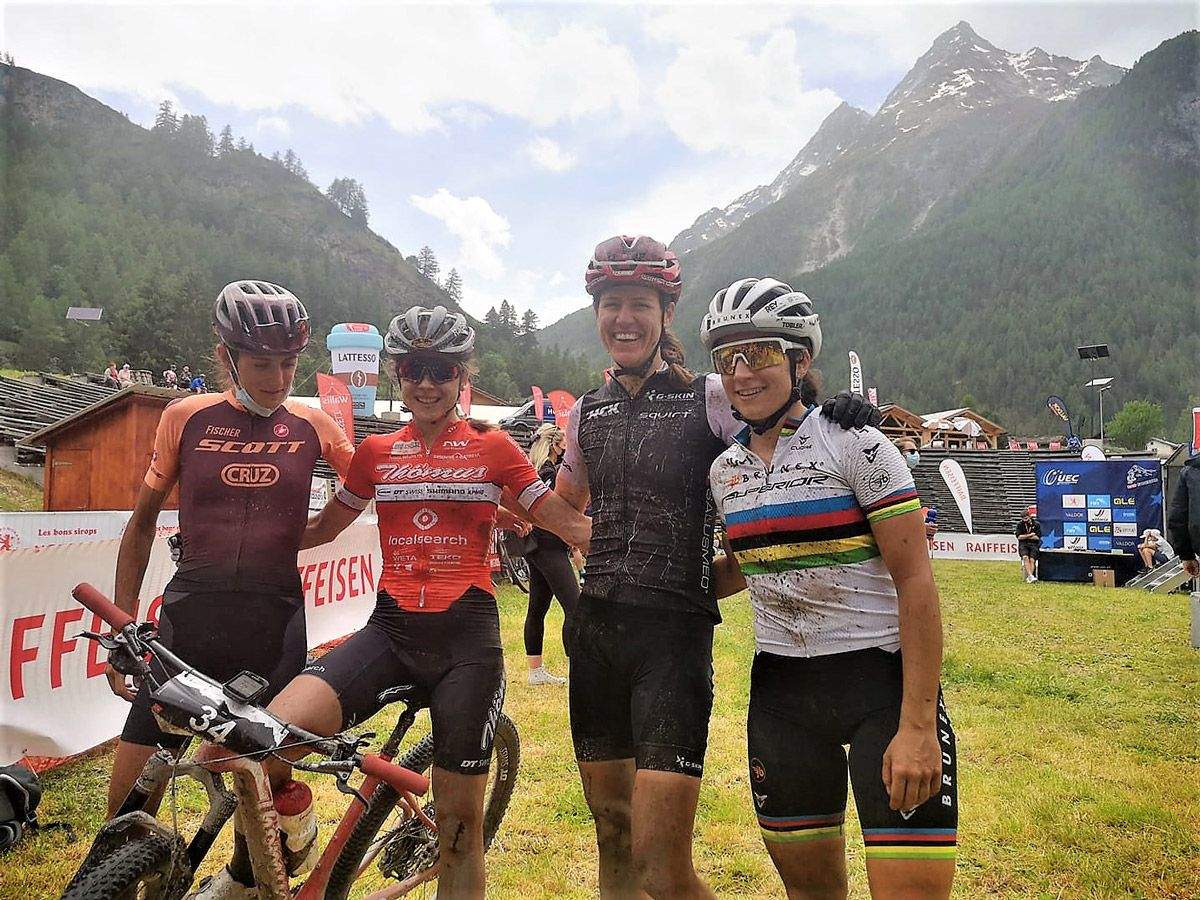 Natalia Fischer y sus rivales en el Campeonato de Europa XCM