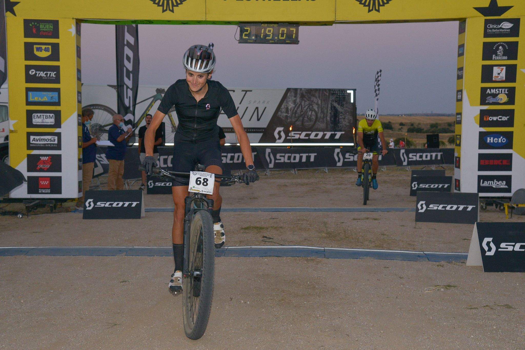 Natalia Fisher, Campeona de Europa de XCM, entrando en meta