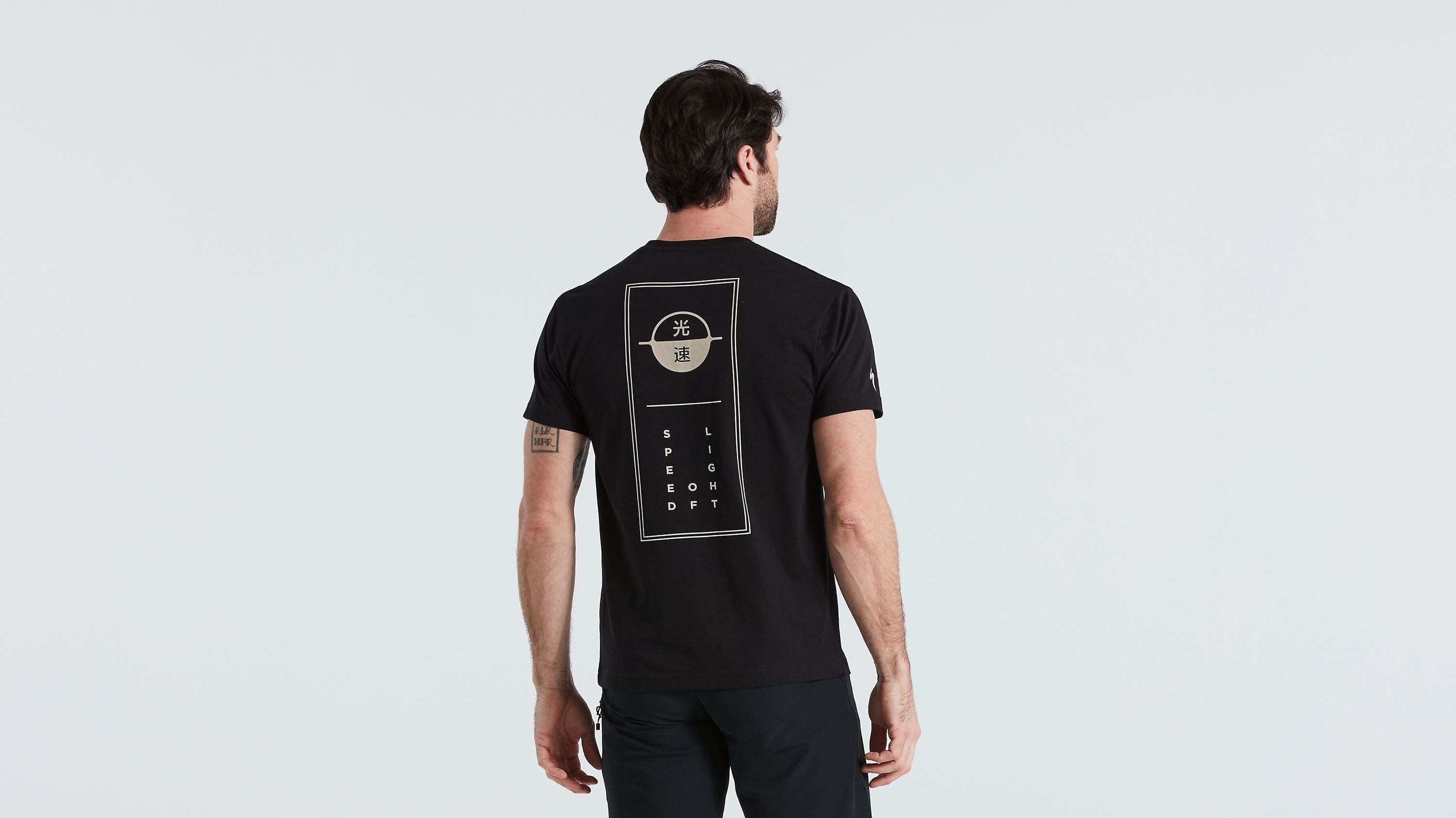 64621 260 APP SPEED OF LIGHT TEE SS MEN DARK M BACK 64621 260 APP SPEED OF LIGHT TEE SS MEN DARK M BACK