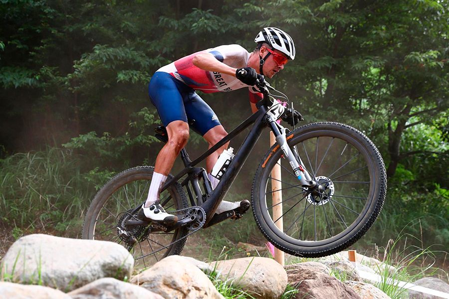Thomas Pidcock a su paso por un rockgarden en los JJOO Tokio 2020. / Foto: Bettini