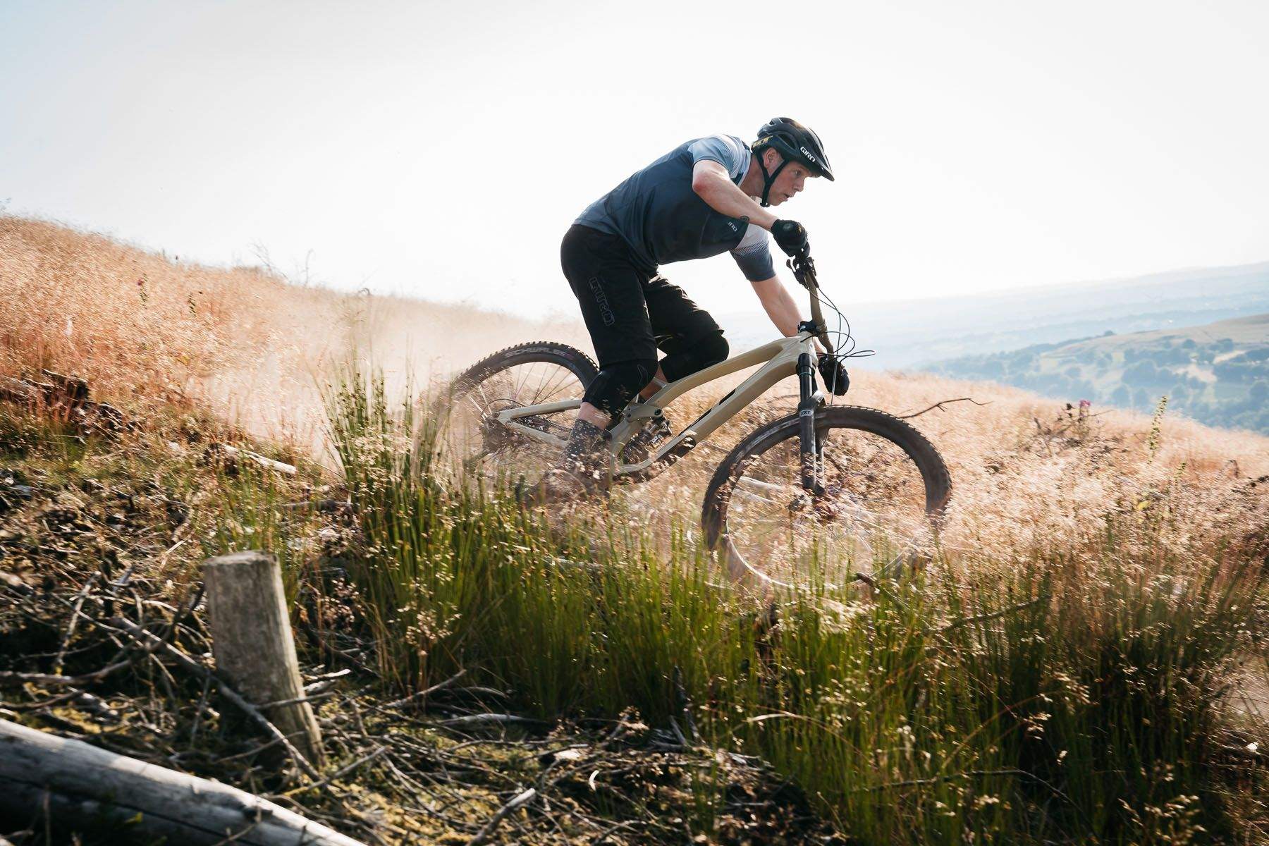 GT Force Carbon. Foto Ian Lean