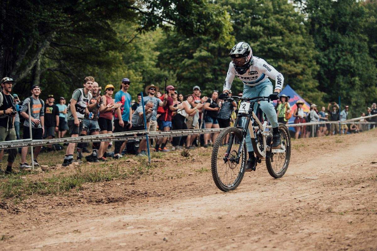 Ángel Suárez, tercero en la emocionante final de la Copa del Mundo DH nicole vergier