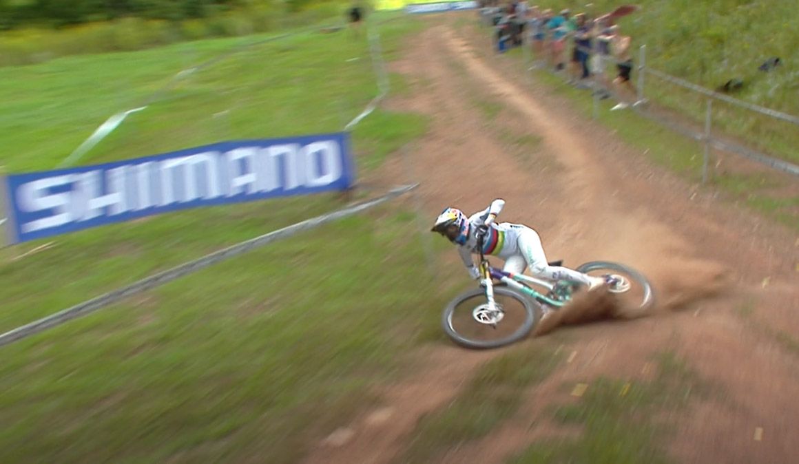 Ángel Suárez, tercero en la emocionante final de la Copa del Mundo DH caida Nicole
