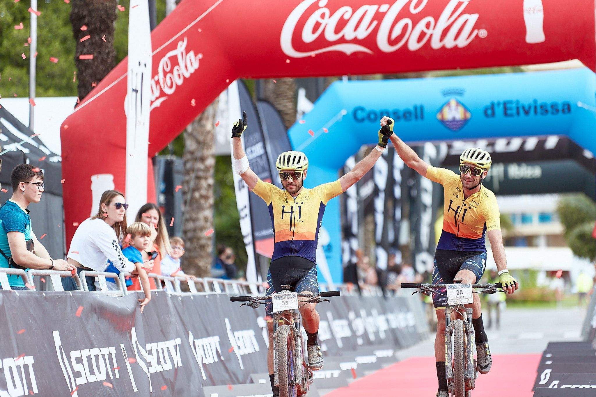 Enrique Morcillo y José María Sánchez, triunfadores de la XX edición de la Vuelta a Ibiza en mountain bike