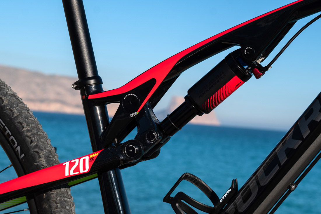 Rockrider XC900S: así es su nueva doble de carbono Rockrider XC900S: así es su nueva doble de carbono
