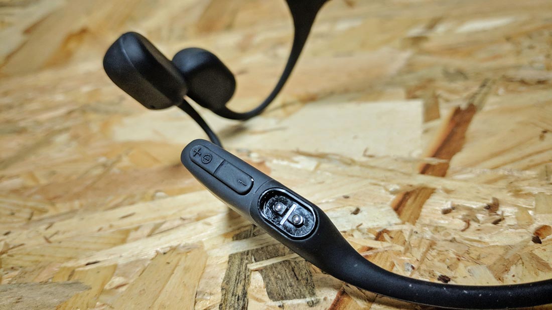 Aeropex, probamos los cascos de conducción ósea mientras montamos en bici Aeropex, probamos los cascos de conducción ósea mientras montamos en bici