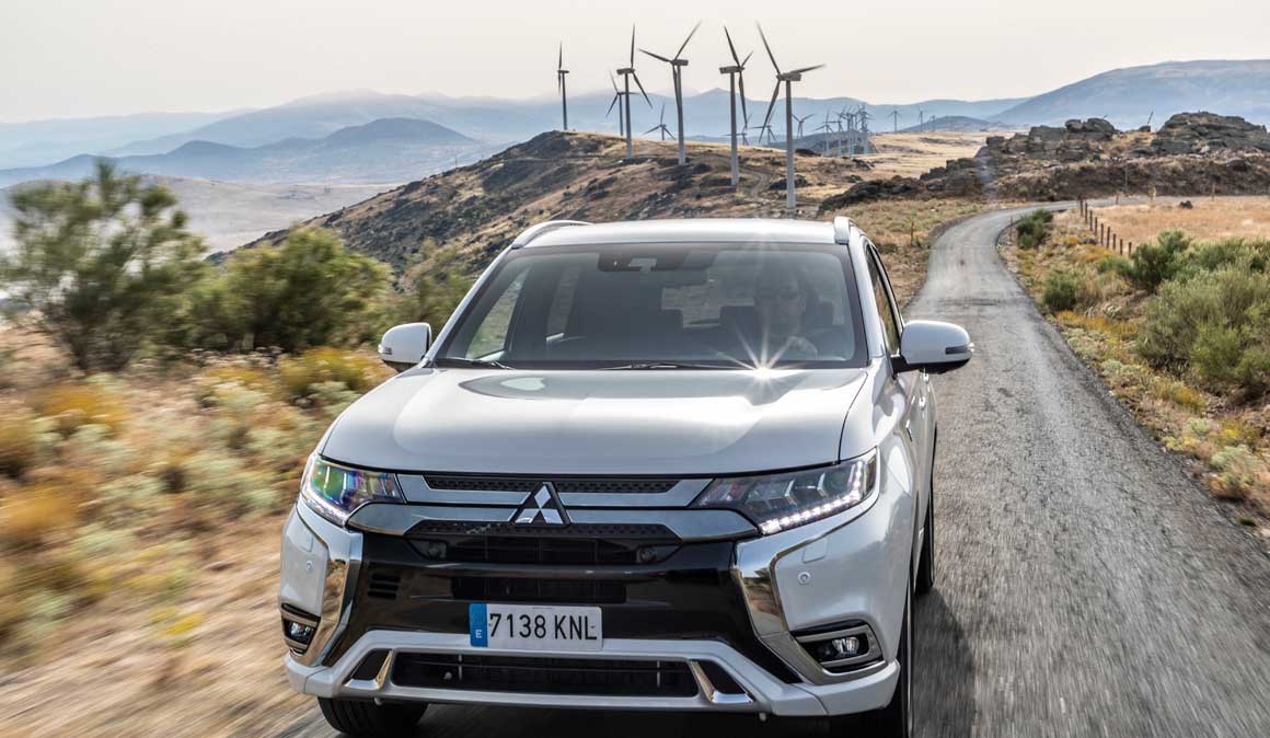 Si respetas la naturaleza, el Mitsubishi Outlander PHEV es la respuesta Si respetas la naturaleza, el Mitsubishi Outlander PHEV es la respuesta