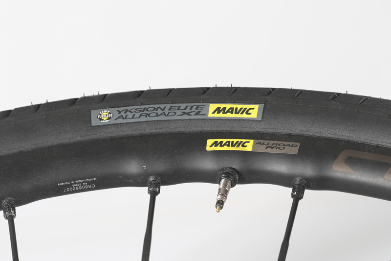 Ruedas Mavic Allroad Pro UST Disc cubiertas Mavic Yksion Allroad XL Ruedas Mavic Allroad Pro UST Disc cubiertas Mavic Yksion Allroad XL