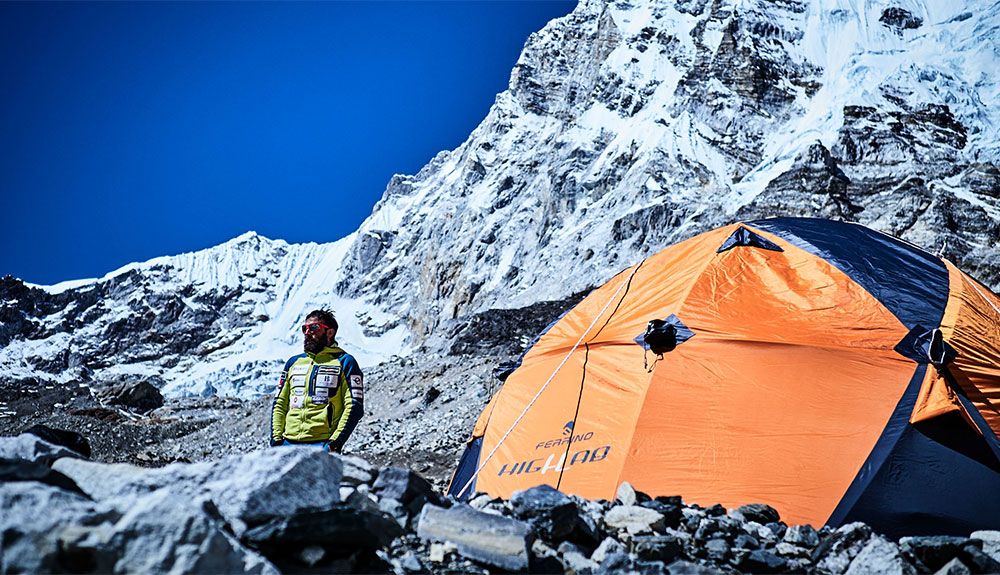 Alex Txikon a los pies del Manaslu la pasada temporada