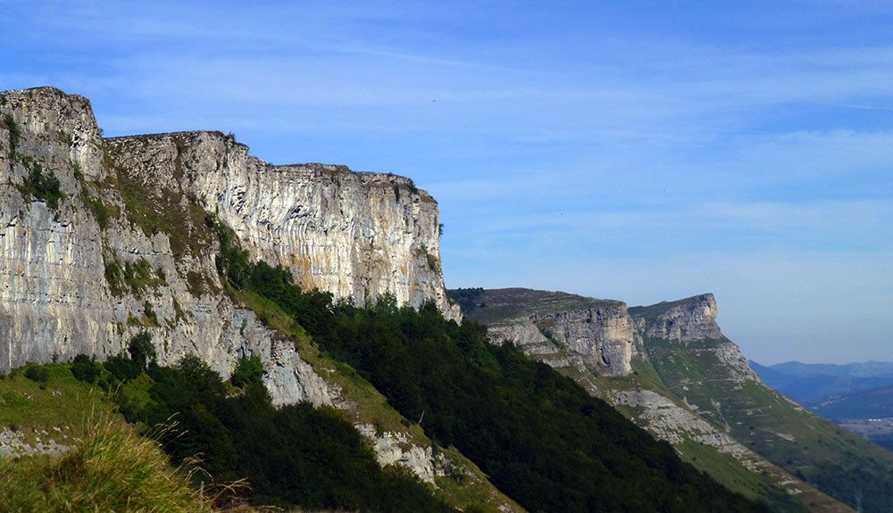 Sierra Salvada en nuestra serie Paisajes Singulares Sierra Salvada en nuestra serie Paisajes Singulares