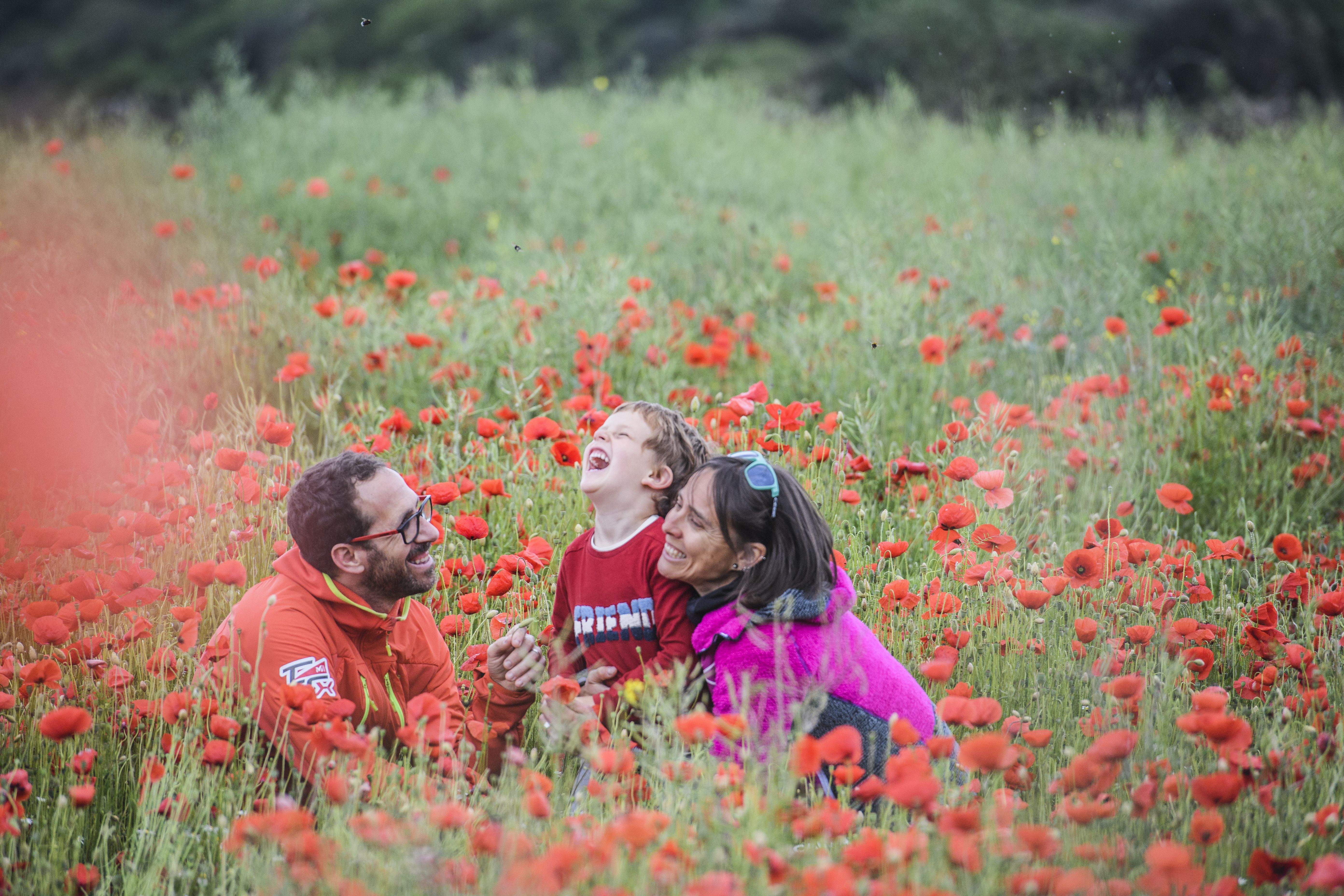 Anna Comet y su familia en La Garrotxa/Marta Bacardit Anna Comet y su familia en La Garrotxa/Marta Bacardit
