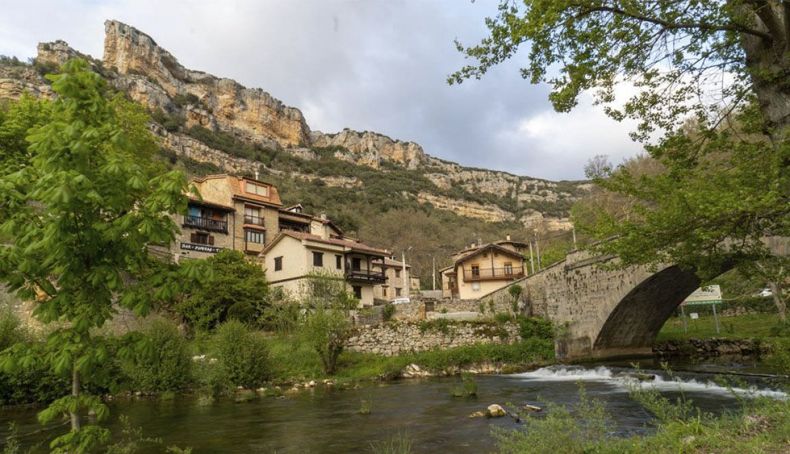 El pintoresco pueblo de Valdelateja. Foto: Turismo de Burgos