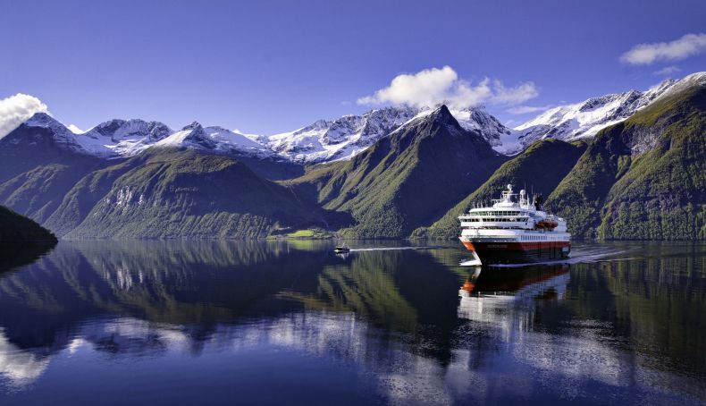 Hjorundfjord Norway HGR 141715 Photo Fabrice Milochau