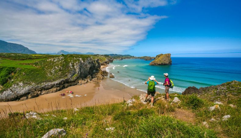 Peregrinos    Camino de Santiago    Camino Costa   Playa de San Martín Original