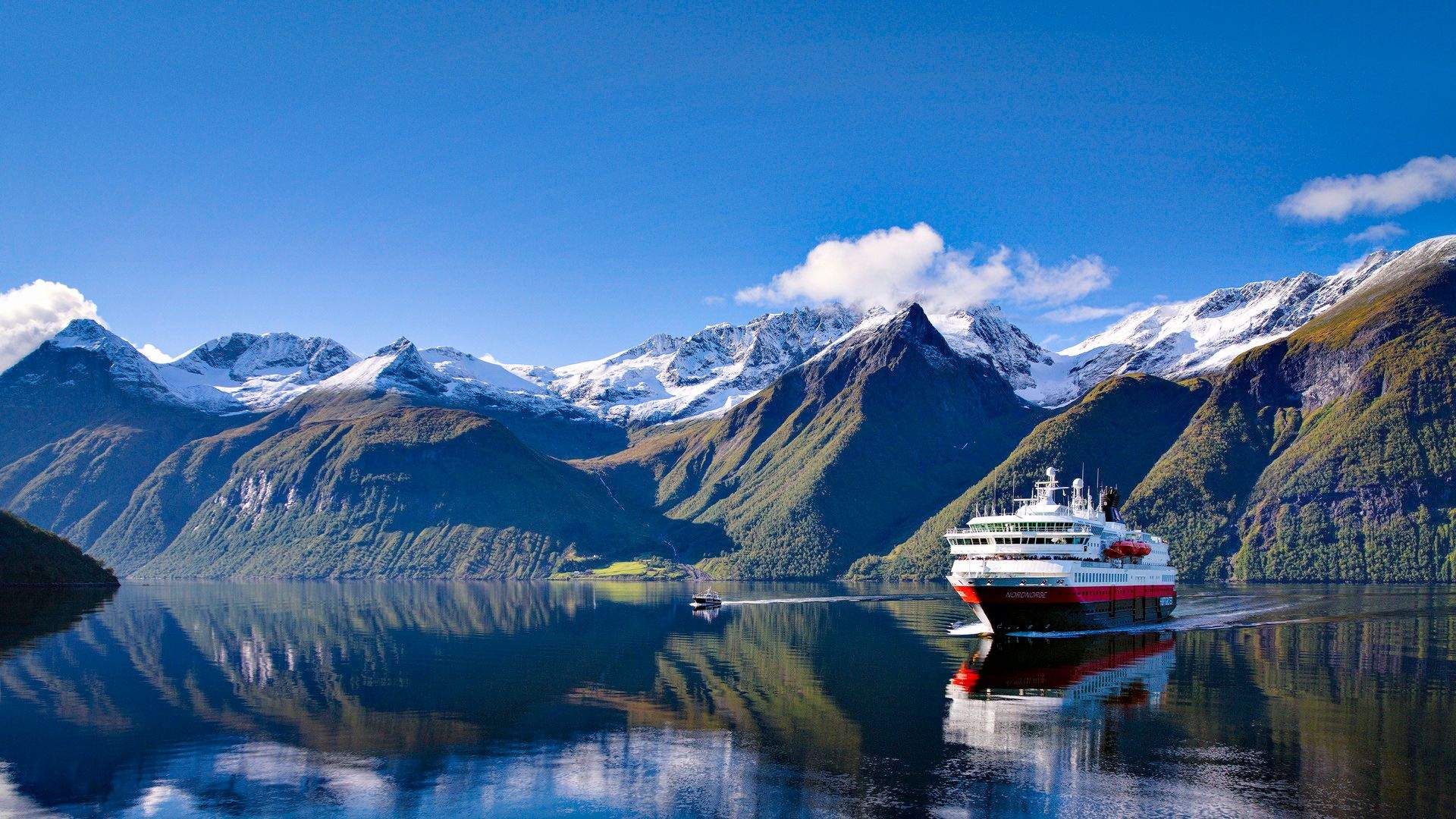 Una de las rutas más bellas del mundo a bordo de un barco legendario