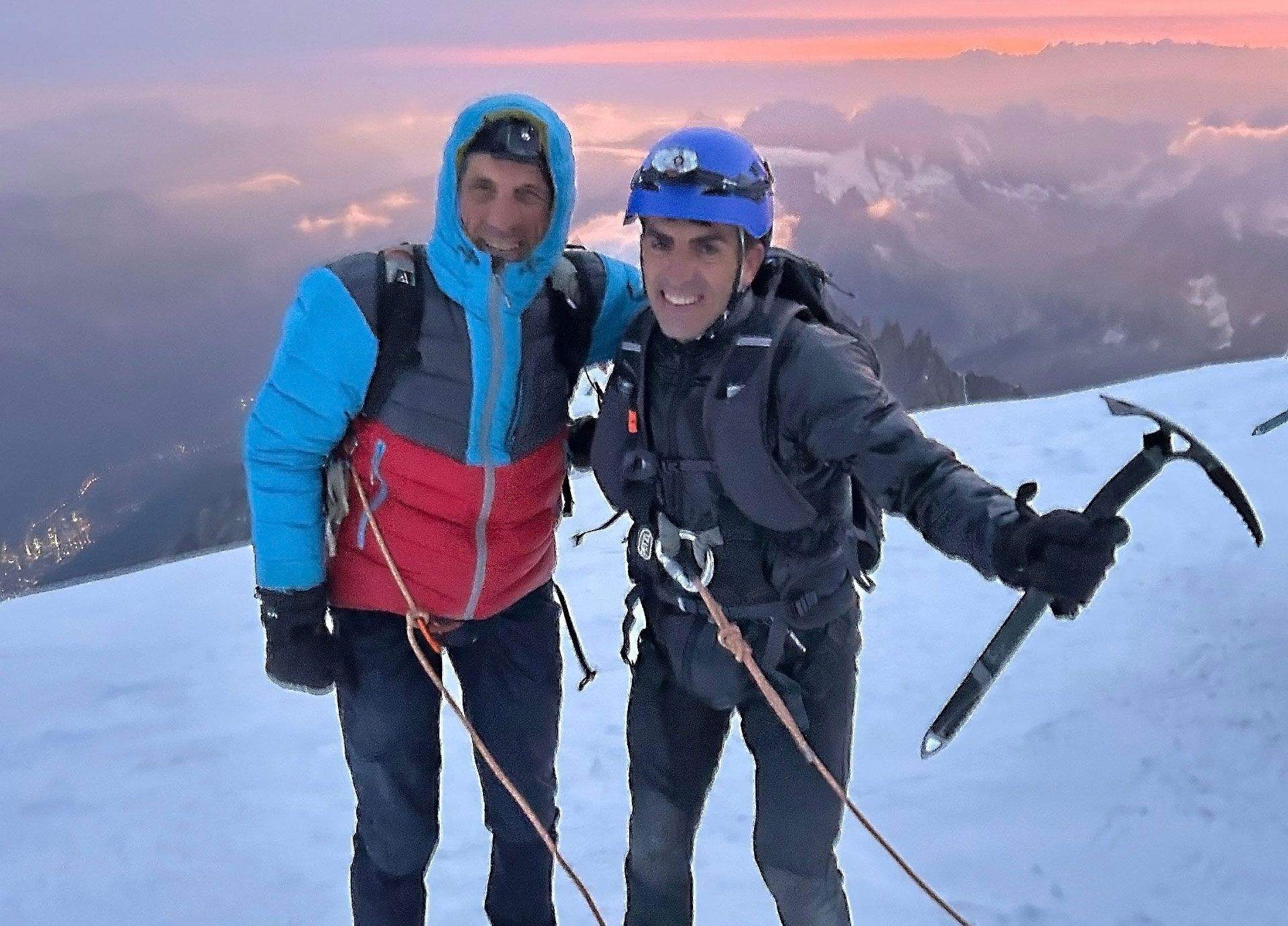 Jordi Tosas y Pol Makuri en la cima del Mont Blanc