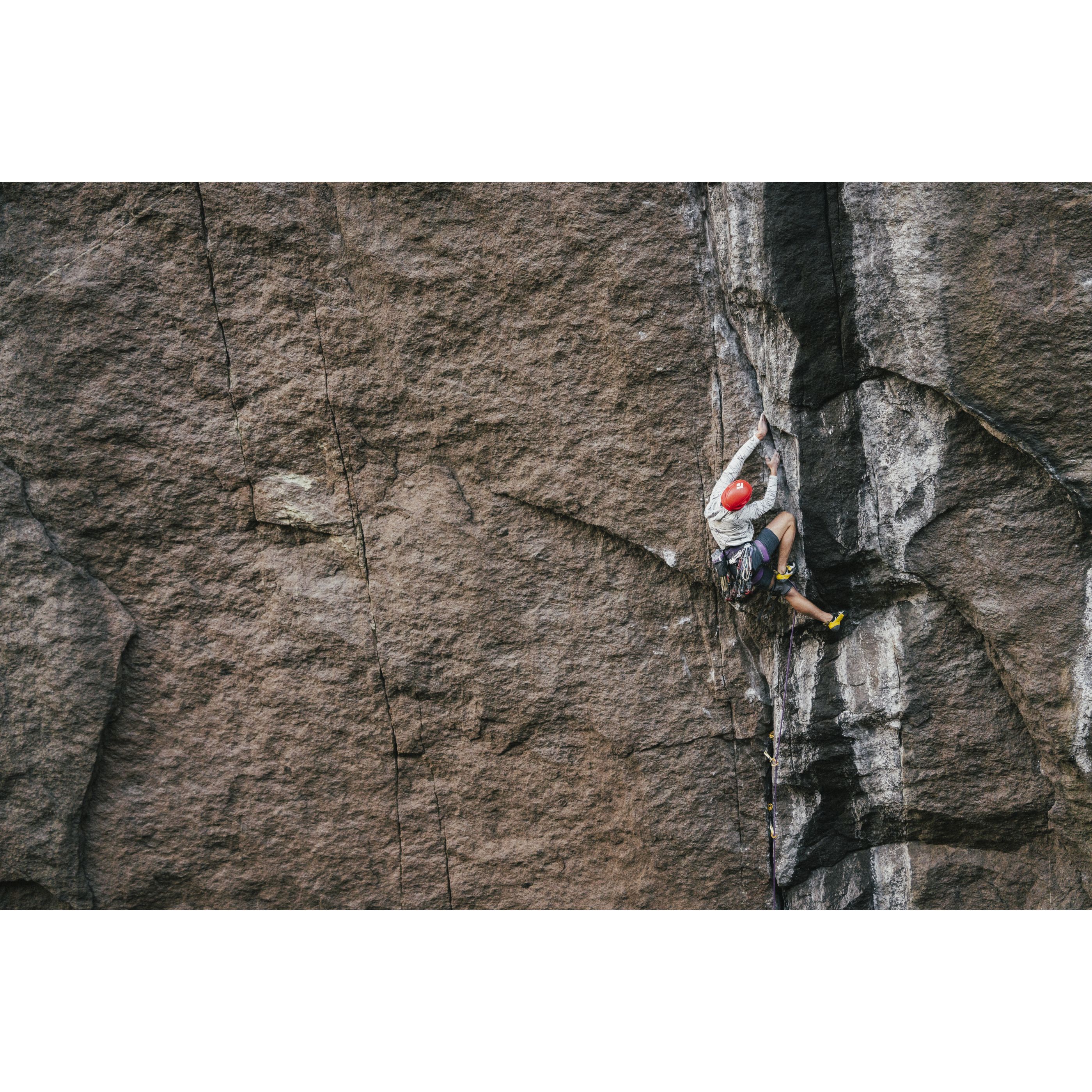 Nacidos de la escalada: las vías trad más duras del planeta en una sola temporada. Foto: © Christian Adam Nacidos de la escalada: las vías trad más duras del planeta en una sola temporada. Foto: © Christian Adam