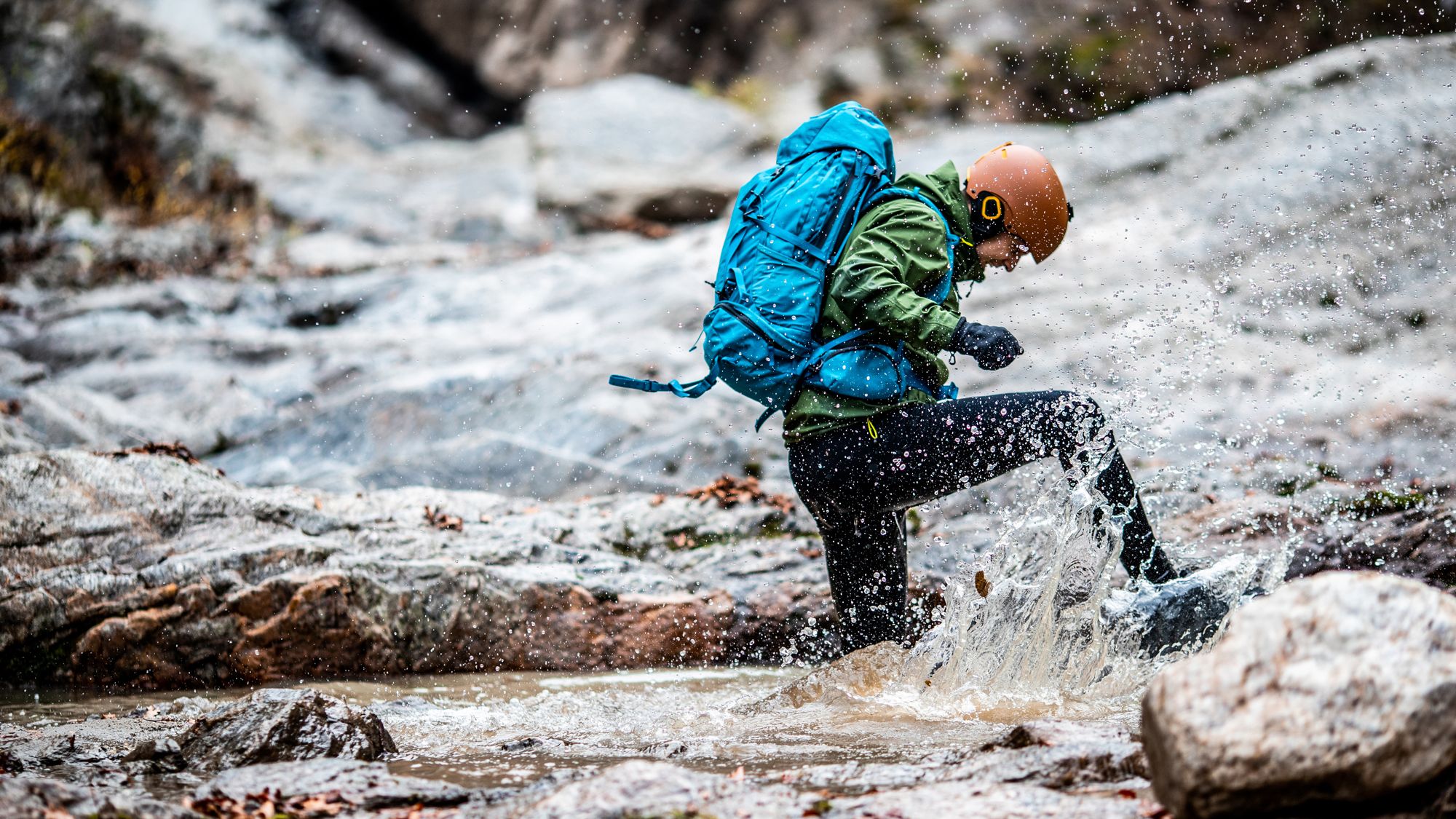 Dentro y fuera del agua: Merrell presenta su colección anfibia más versátil para el verano Dentro y fuera del agua: Merrell presenta su colección anfibia más versátil para el verano