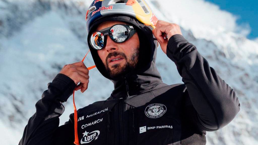 Andrzej Bargiel desciende el Nanga Parbat con esquís y sigue ampliando los límites del esquí extremo Andrzej Bargiel desciende el Nanga Parbat con esquís y sigue ampliando los límites del esquí extremo