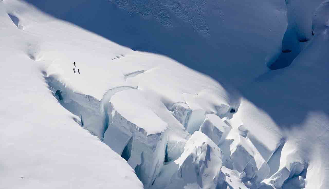 Axel Naglich y Peter Ressmann en el Mount St. Elias, Alaska, EEUU - Foto: Vitek Ludvik / Red Bull Photofiles