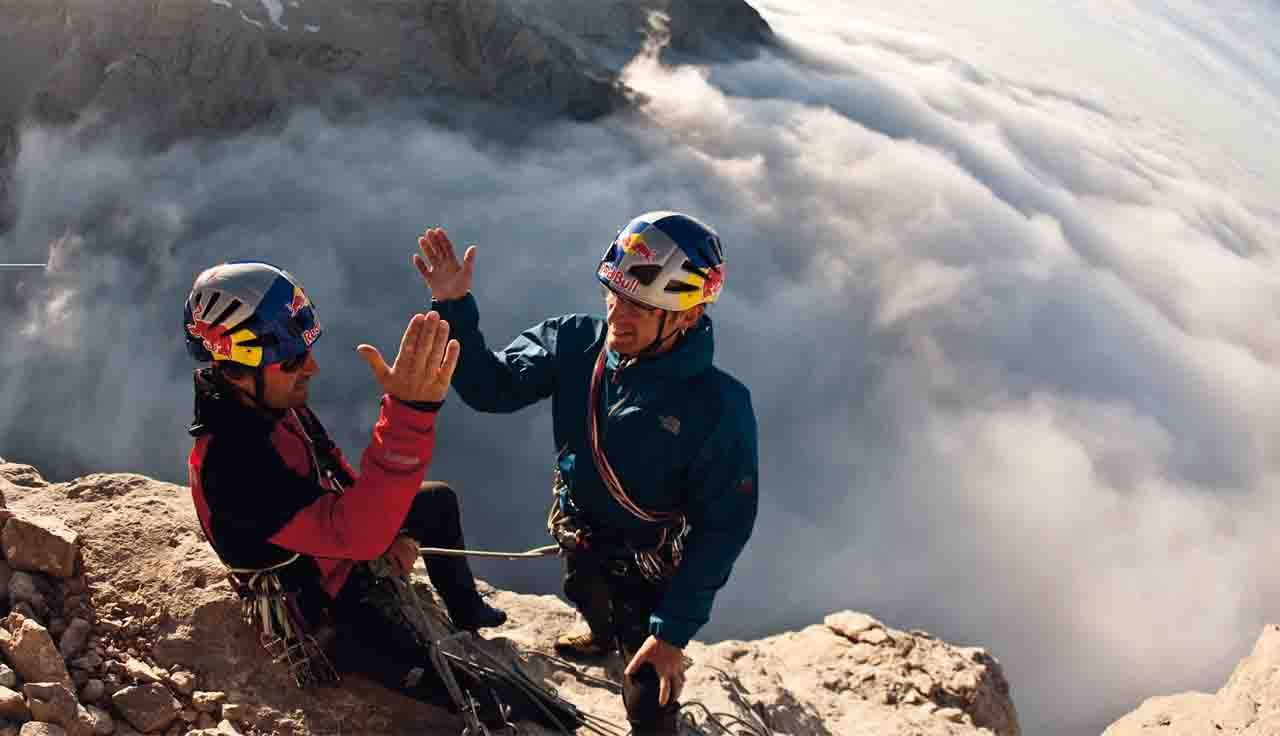 Iker y Eneko Pou en la cima del Picu Urriellu - Foto: Tim Kemple