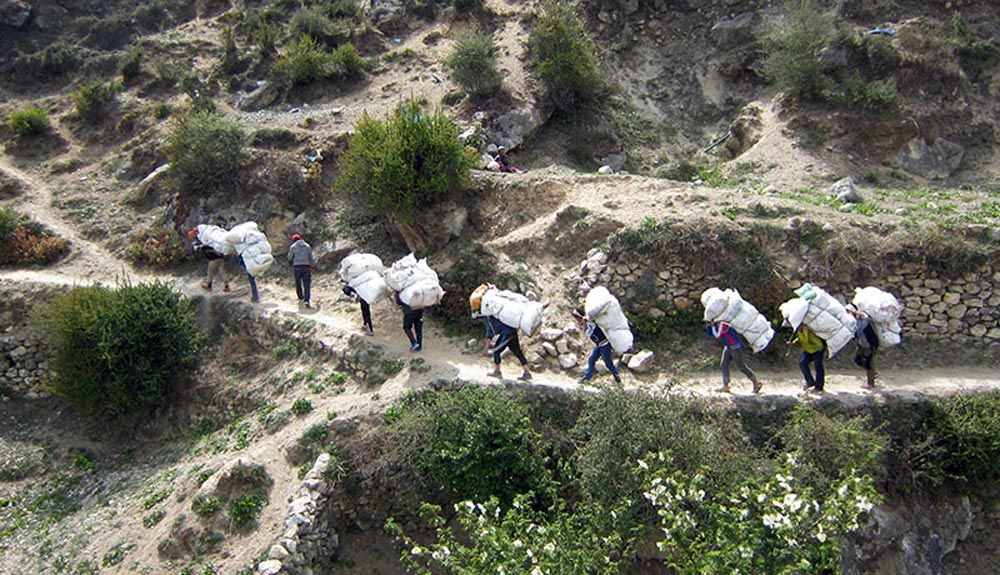 Se retiran más de 32.000 kilos de basura del Everest Se retiran más de 32.000 kilos de basura del Everest