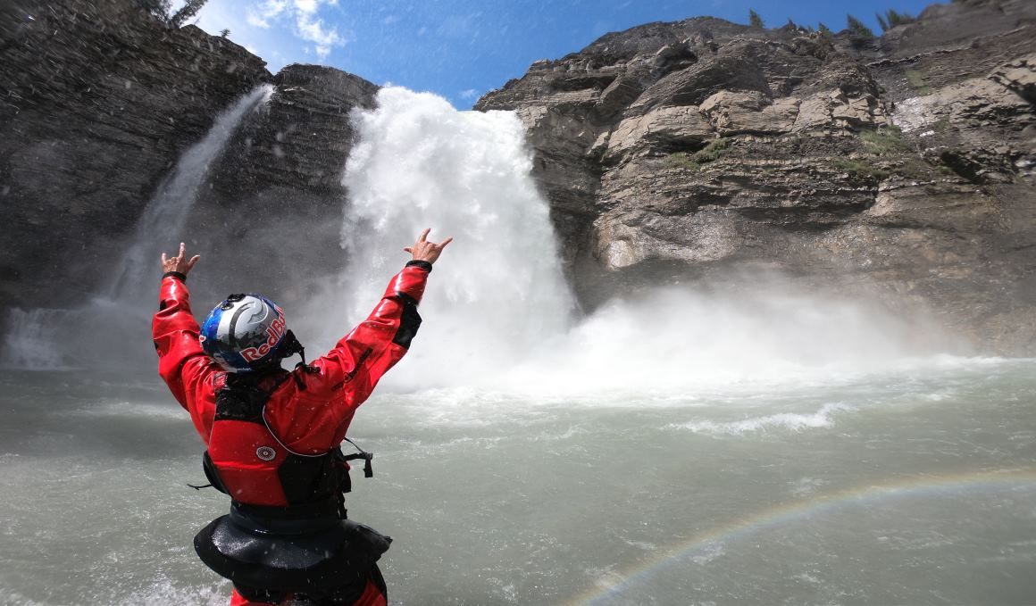 Aniol Serrasolses completa 30 metros de caída en Ram Falls