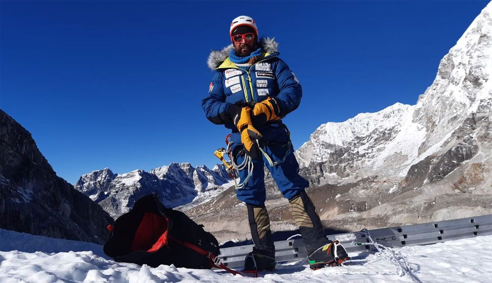 Vuelta a la acción en el Everest invernal