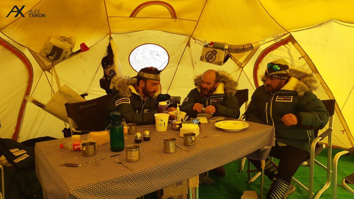 El Everest invernal de Alex Txikon