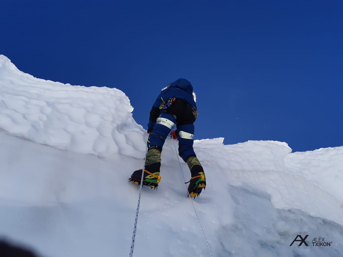 El Everest invernal de Alex Txikon