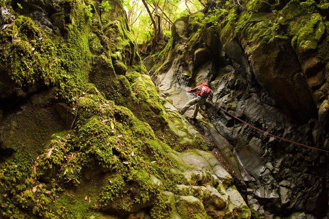 Descenso de barrancos en La Palma/Foto: Mikael Helsing