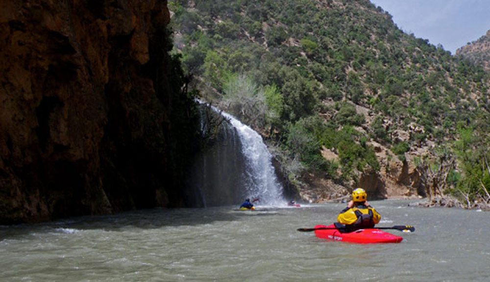 Kayak en el Atlas: el Cañón rojo del Melloul