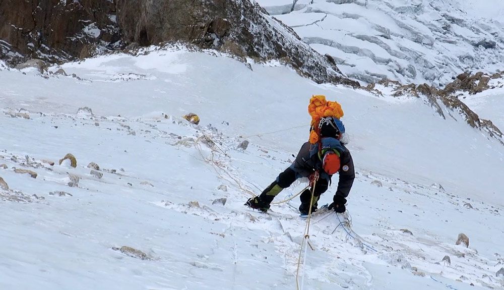 Paso de gigante en el Nanga Parbat