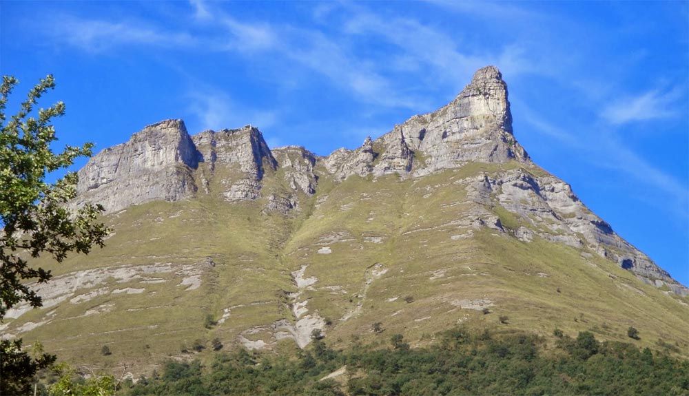 Ascensión al Tologorri, una ruta montañera en Vizcaya
