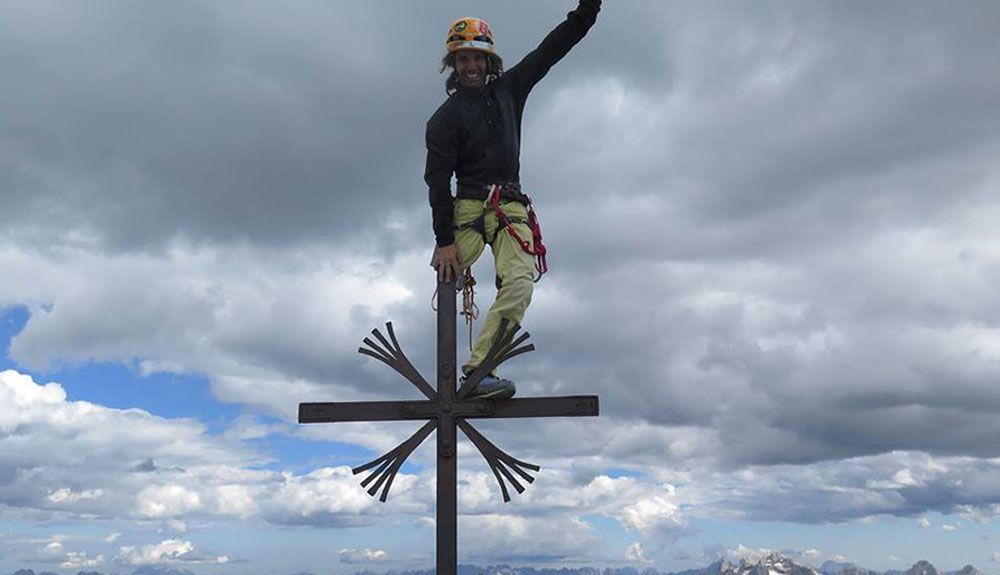 El paraescalador Urko Carmona corona la Cima Grande de Lavaredo
