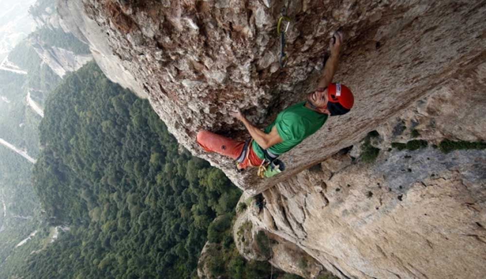 Vídeo de Edu Marín escalando Tarragó Plus en Montserrat