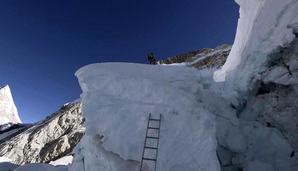 Alex Txikon, hacia el Campo 4 del Everest
