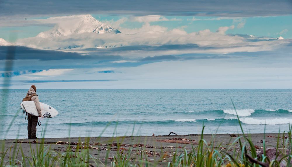 Surf en Alaska: hacia olas salvajes Surf en Alaska: hacia olas salvajes