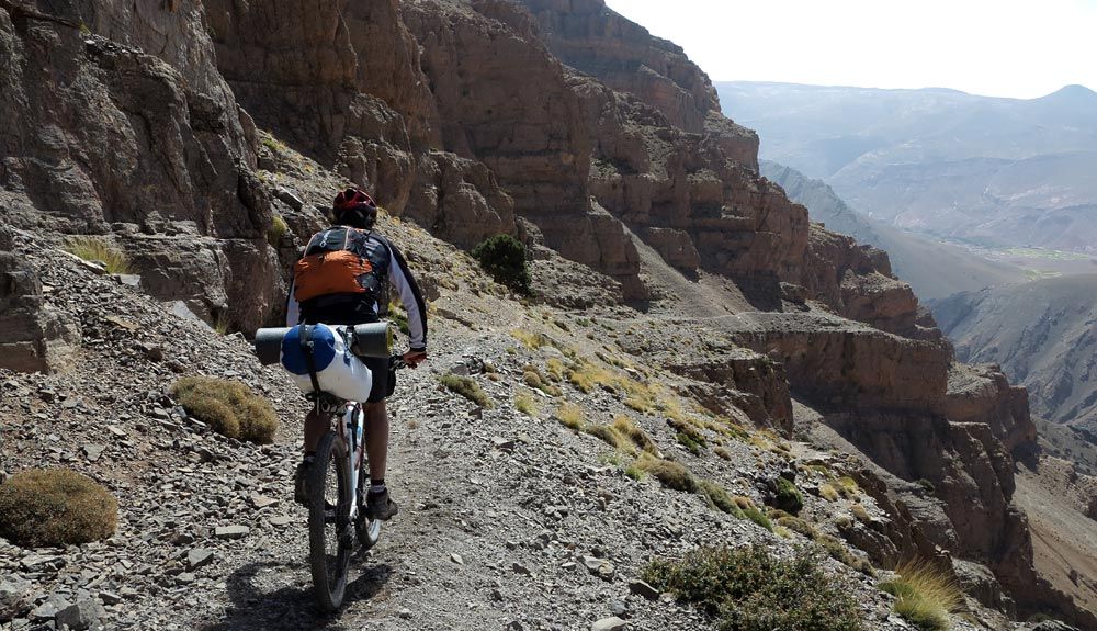 Ighil Mgoun (4.071 m), una aventura ciclomontañera en el Alto Atlas