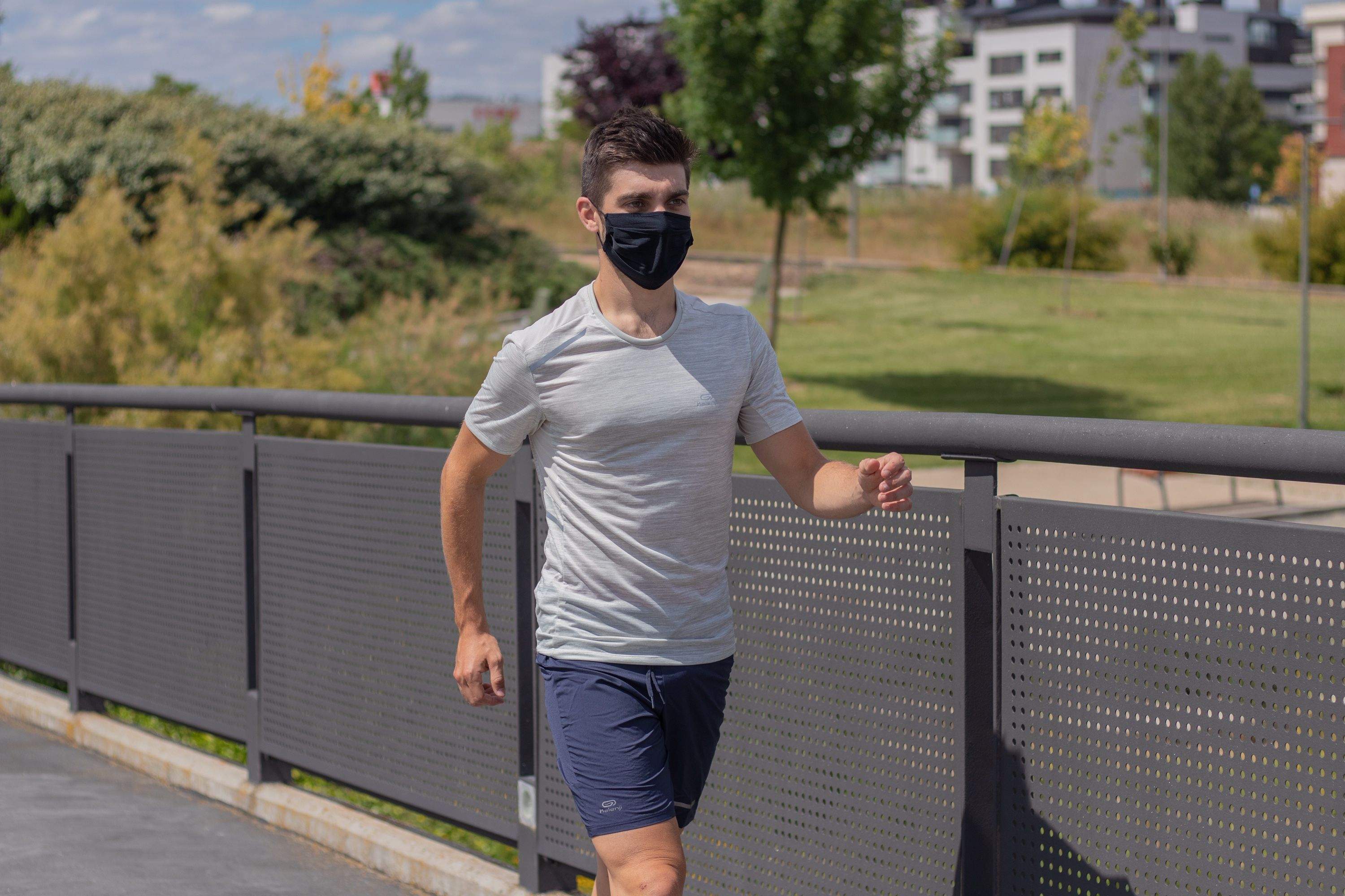 Mascarilla 100 de Decathlon