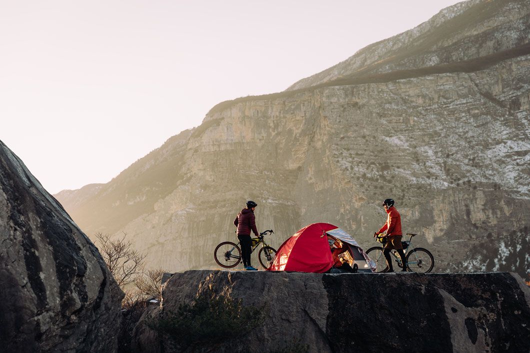 El kit para llevar tu habitación portátil en bici 