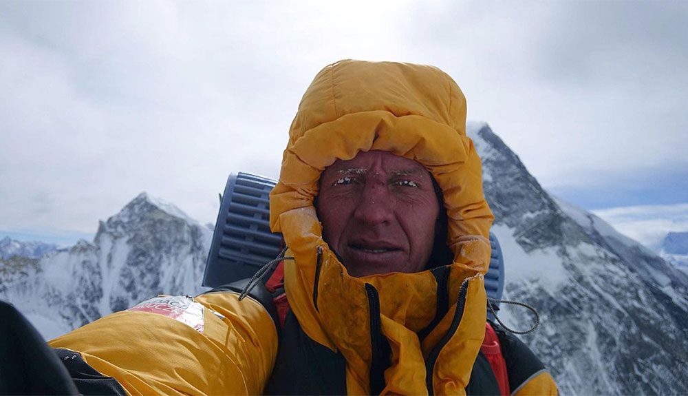 Denis Urubko durante su último intento invernal en el K2. Foto: Col. Denis Urubko Denis Urubko durante su último intento invernal en el K2. Foto: Col. Denis Urubko