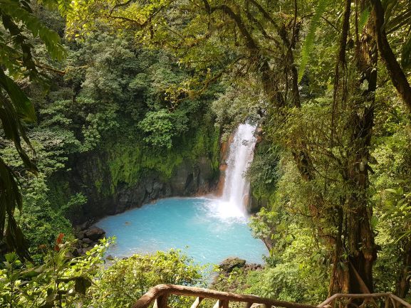 Cascada Río Celeste  Volcán Tenorio Costa Rica