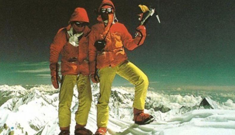 Nil Bohigas y Enric Lucas en la cima del Annapurna Central el 3 de octubre de 1984