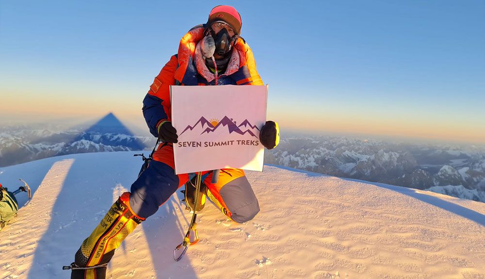 Sona Sherpa en la cumbre del K2, por primera vez en invierno, el 16 de enero de 2021. Foto: Seven Summit Treks