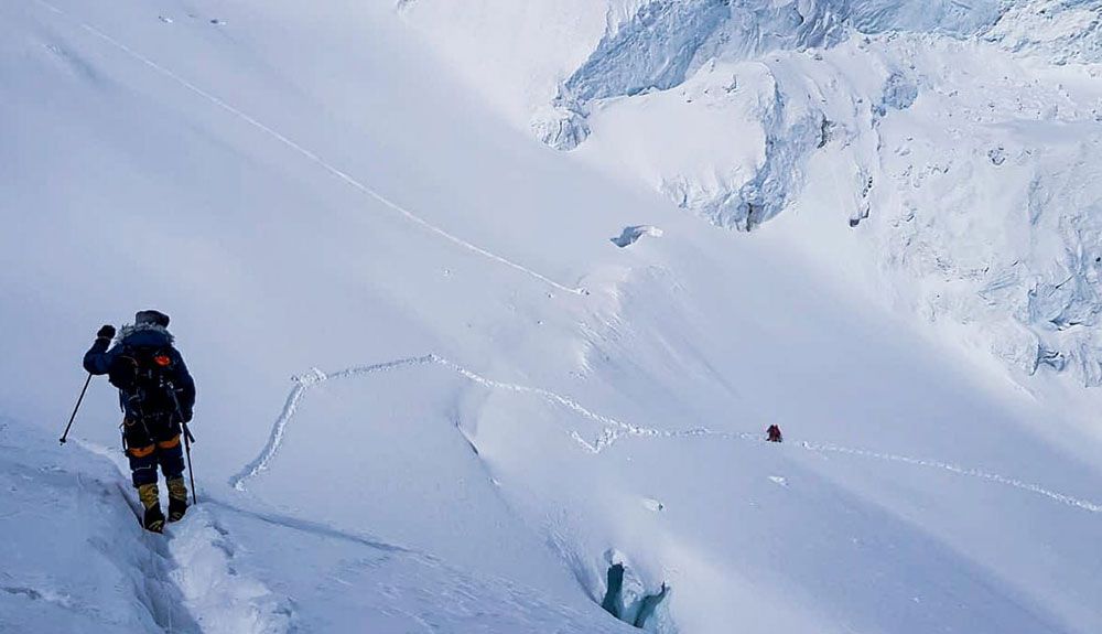 Descenso en el Manaslu. Foto: Phelipe Eizaguirre Descenso en el Manaslu. Foto: Phelipe Eizaguirre