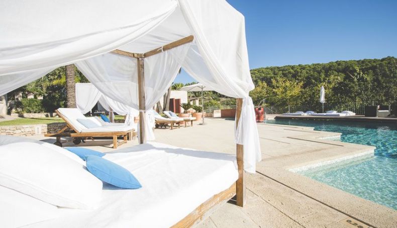 ibiza planes outdoor 1