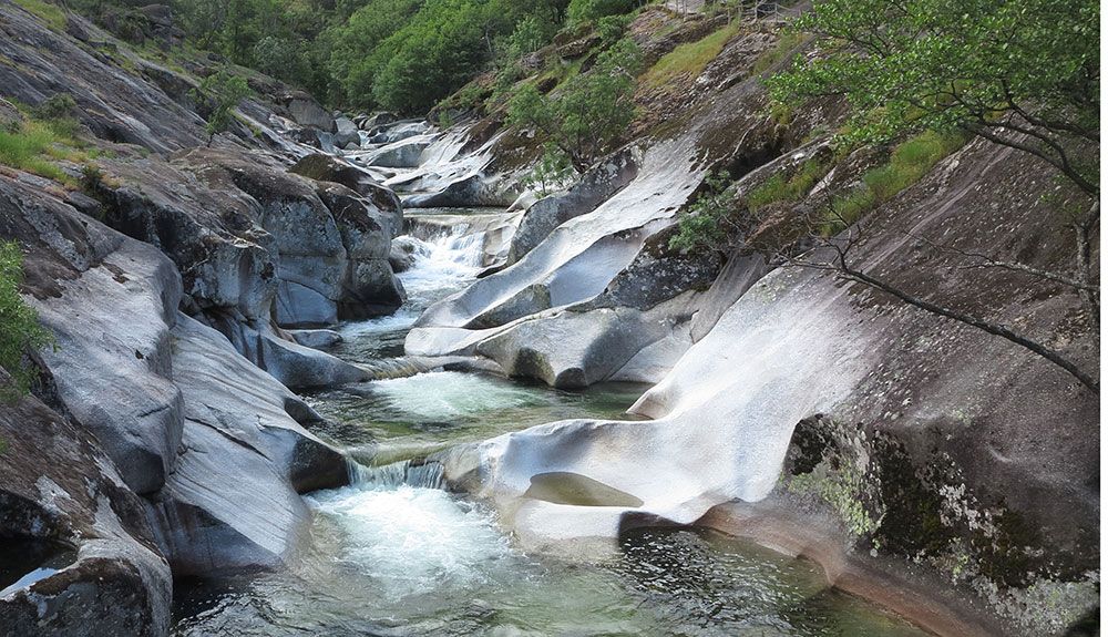 La Garganta de los Infiernosen nuestra serie Paisajes Singulares La Garganta de los Infiernosen nuestra serie Paisajes Singulares